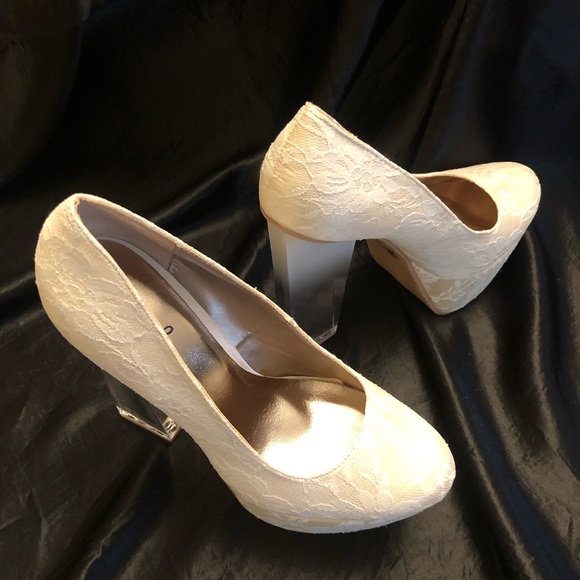 Qupid- Platform Sky Lucite Ombré High Heel Shoes in White Lace & Cream - Picture 5 of 10